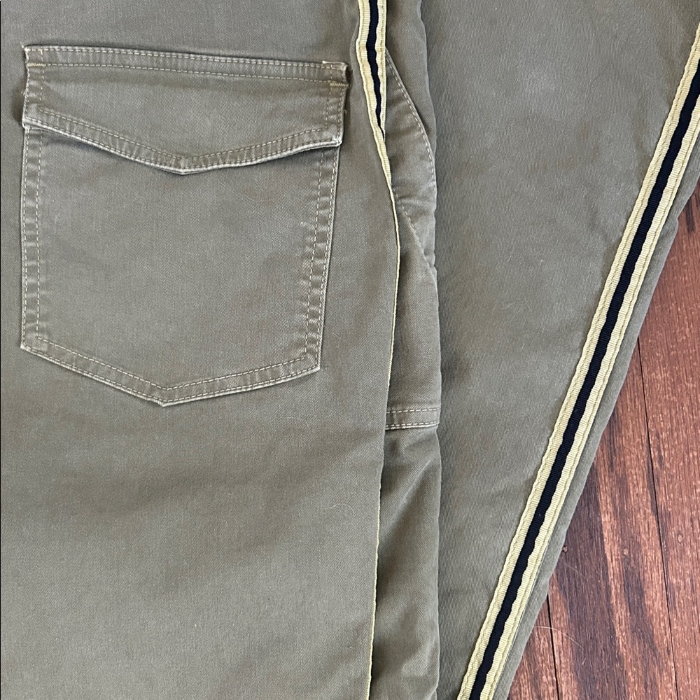 Nili Lotan green Jenna Pant with side stripe tape, size 0 - Picture 3 of 4